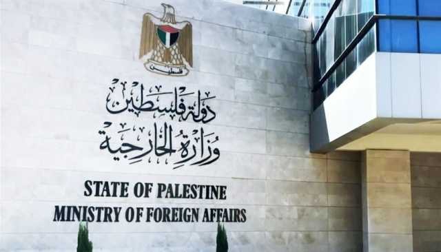 بعد إقالة محافظين..السلطة الفلسطينية تحيل عدداً من سفرائها للتقاعد