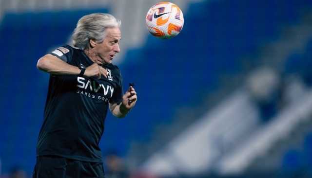 جيسوس يرغب في تقليص عدد مدافعي الهلال