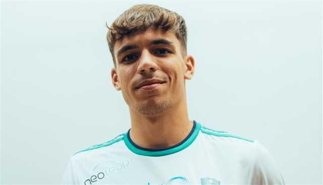 الأهلي السعودي يضم فييغا من سيلتا فيغو