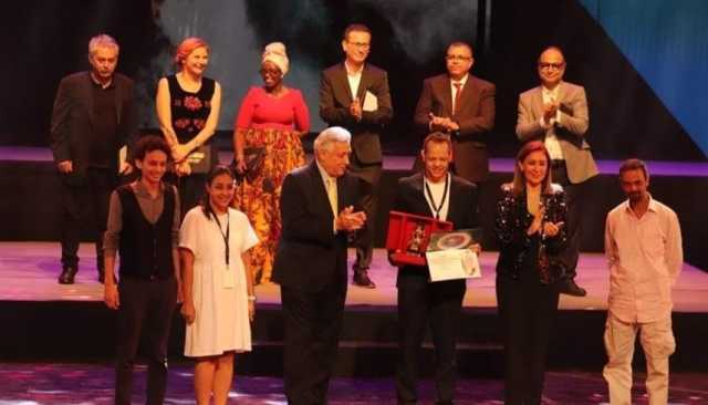 'من أجل الجنة' يفوز بجائزة مهرجان القاهرة للمسرح التجريبي