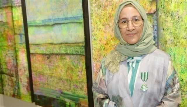 الفنانة الإماراتية نجاة مكي تدعو الشباب لتطوير تجربتهم بالاستفادة من التقنيات