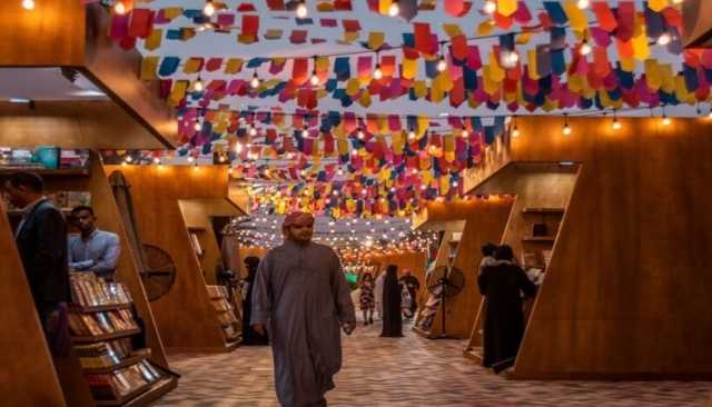 مهرجان الظفرة للكتاب يواصل فعالياته في مدينة زايد