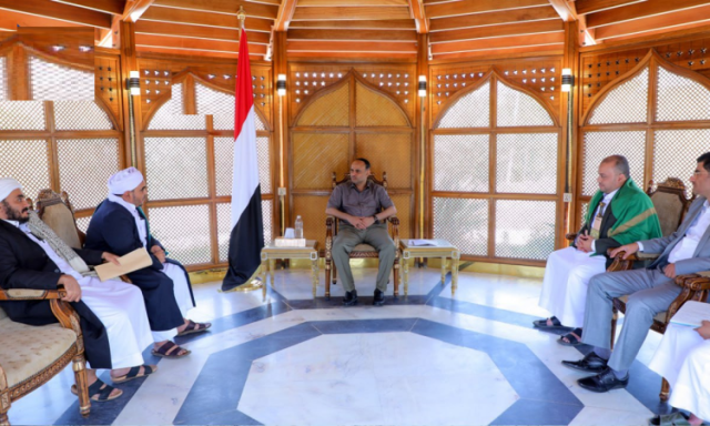 الرئيس يوجه بتوفير الدعم الكامل لجامعة العلوم الشرعية بالحديدة