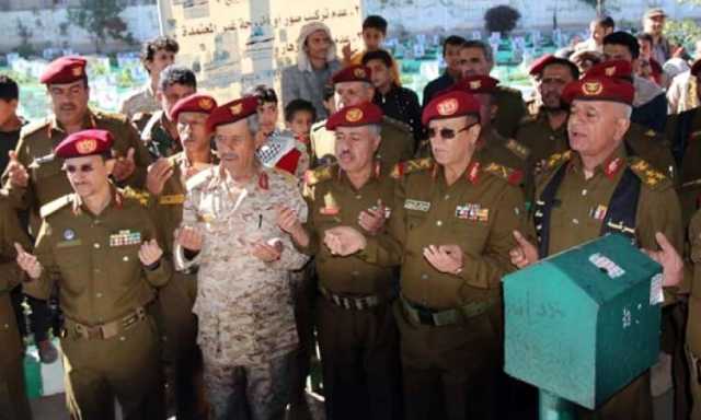 قيادات عسكرية تزور روضات شهداء الكبسي والحشحوش والملصي