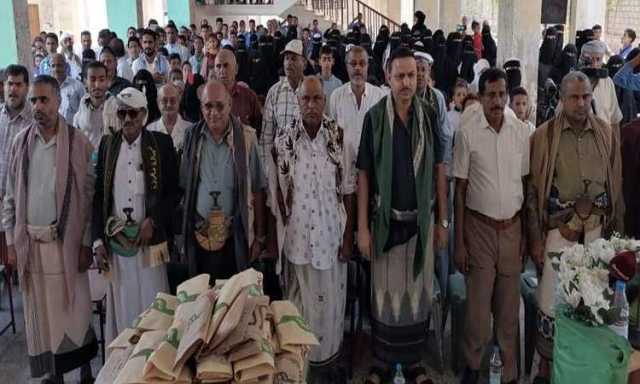 الحديدة.. تكريم 80 طالبا وطالبة من أبناء الشهداء