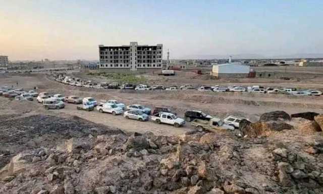 أزمة وقود خانقة في مدينة مأرب