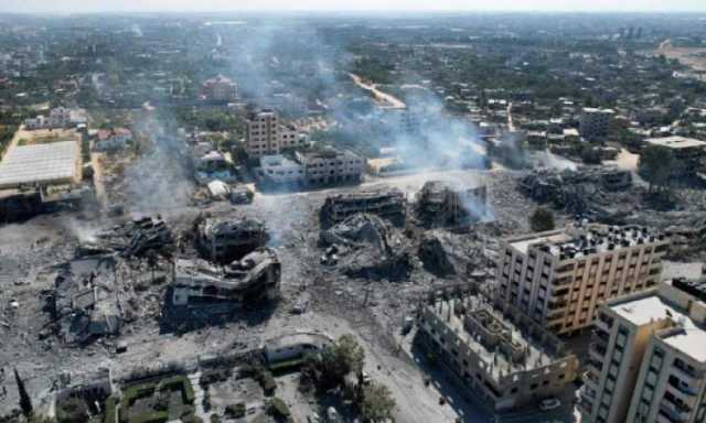 قائد الثورة ينتقد الموقف الامريكي البريطاني في توصيف الجريمة بغزة