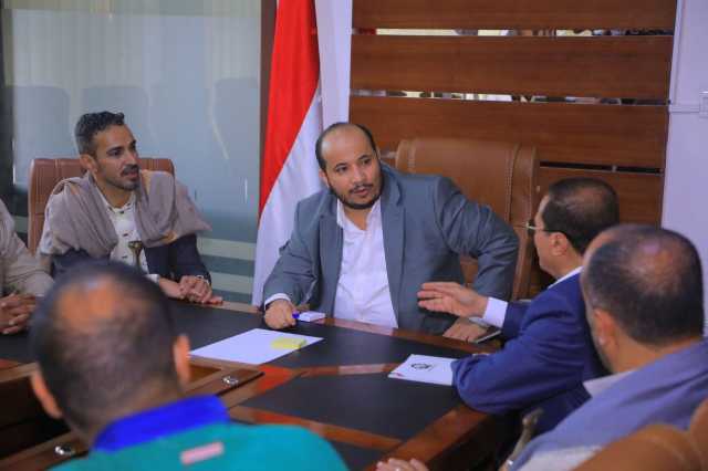 اجتماع برئاسة وزير الصناعة يناقش تنفيذ توجيهات الرئيس المشاط للرقابة على الاسواق