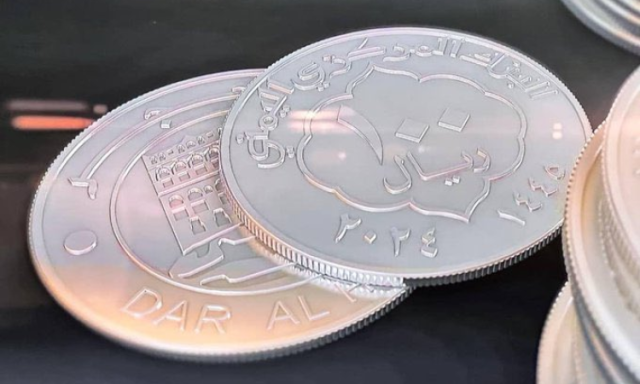 العجري :طباعة المائة ريال المعدنية أكثر فائدة للشعب اليمني من بيانات علوج الغرب الإمبريالي