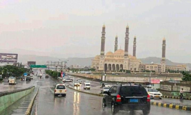 الأن أمطار غزيرة على صنعاء