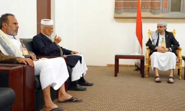 الرئيس المشاط يؤكد على الاهتمام بمنهج المعهد العالي للقضاء