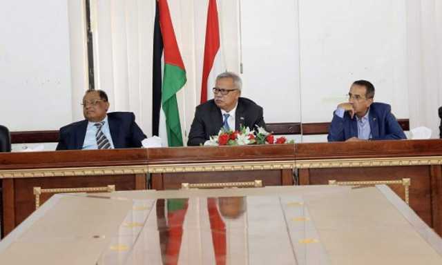 الحكومة تشيد بالعمليات العسكرية للقوات المسلحة اليمنية