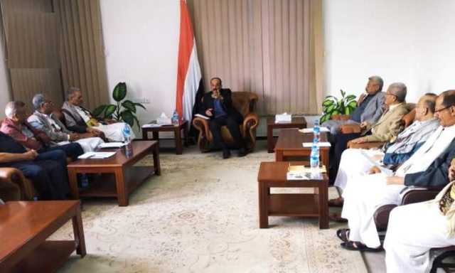 الشورى يشيد بسياسات البنك المركزي اليمني في إفشال المؤامرات