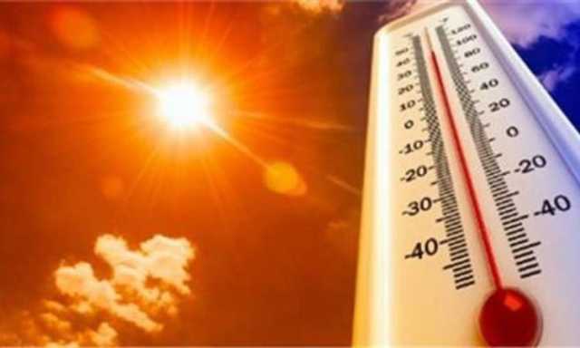 طقس صحو إلى غائم جزئياً وشديد الحرارة في الصحاري