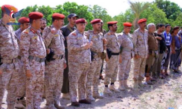 نائب رئيس هيئة الإسناد اللوجيستي يتفقد المرابطين في حيس والتحيتا