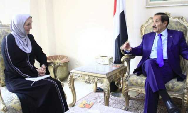 وزير الخارجية يلتقي نائب رئيس بعثة الأمم المتحدة لدعم اتفاق الحديدة