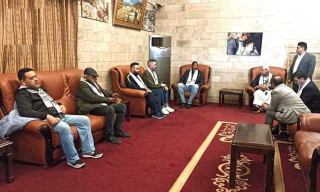وصول وفود عربية ودولية إلى مطار صنعاء للمشاركة في مؤتمر فلسطين الثالث