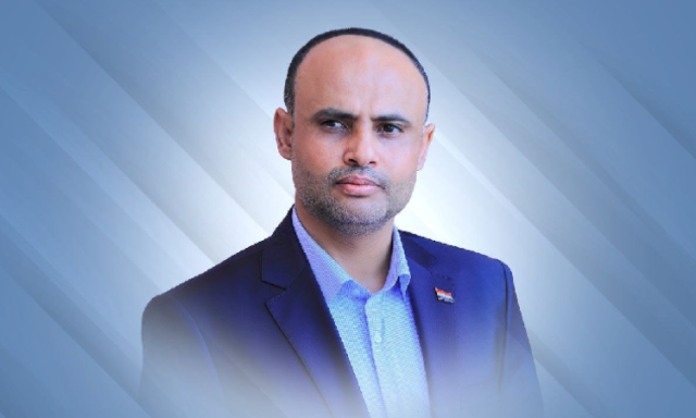 الرئيس المشاط يعزّي في وفاة الشيخ علي محمد غوبر