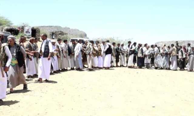 قيادات وكوادر وحدة التدخلات تزور المرابطين في اللواءين (14 صماد و201 ميكا) بتعز