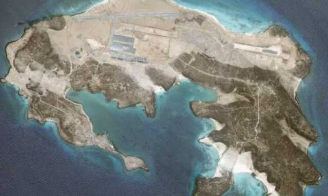 مدرج طيران غامض في باب المندب