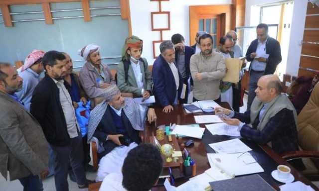 وزير الاقتصاد يلتقي المواطنين في اليوم المفتوح