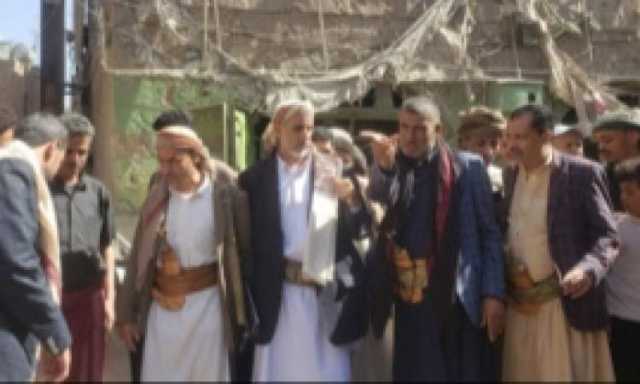 العلامة مفتاح يتفقد موقع مجزرة سوق فروة بشعوب