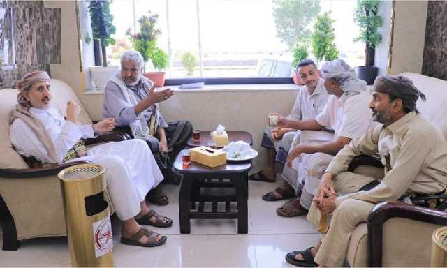 مناقشة أوضاع مينائي الحديدة وخطط تعزيز قدراتها لاستقبال السفن