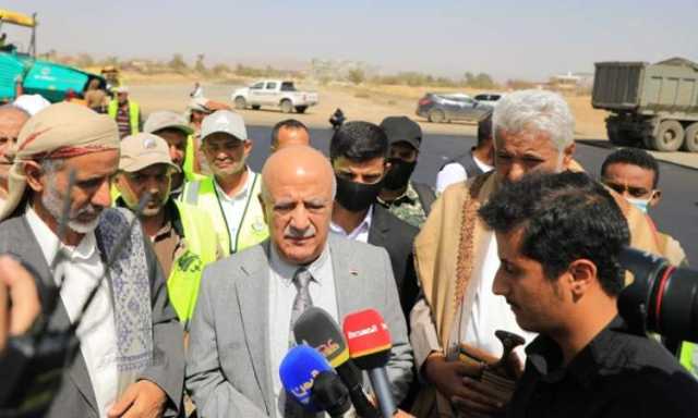 الرهوي يطلع على التجهيزات النهائية لاستعادة نشاط مطار صنعاء واستقبال الرحلات