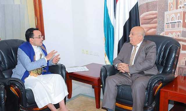 الرهوي يناقش مع وزير المالية سير تنفيذ الآلية المؤقتة لدعم فاتورة المرتبات