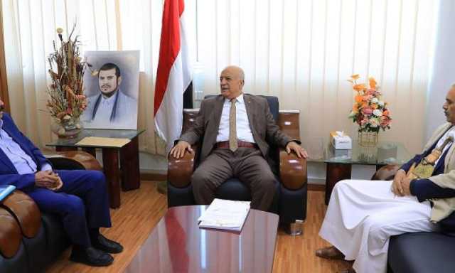 الرهوي يناقش مع العيدروس سبل تعزيز علاقات التكامل بين الحكومة ومجلس الشورى