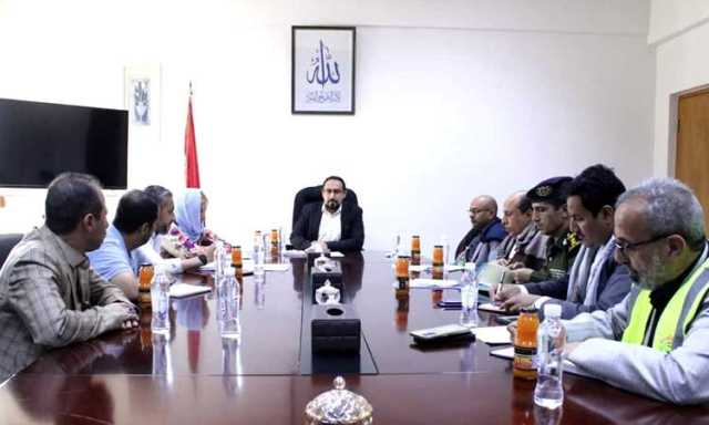 مناقشة آليات تفعيل غرفة عمليات الطوارئ والكوارث في وزارة الخارجية
