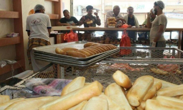 أزمة في عدن.. قرص الروتي بـ125 ريالاً