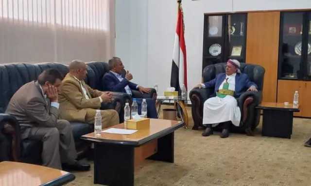 رئيس مجلس النواب يلتقي وزير الخدمة المدنية ونائب وزير المالية