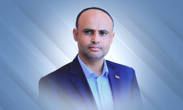 الرئيس المشاط يعزّي في وفاة عضو مجلس الشورى الشيخ قاسم النوفي