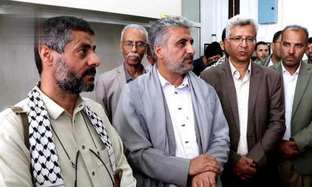 ذمار.. المداني والبخيتي يدشّنان حصاد القمح في مزرعة الأسرة