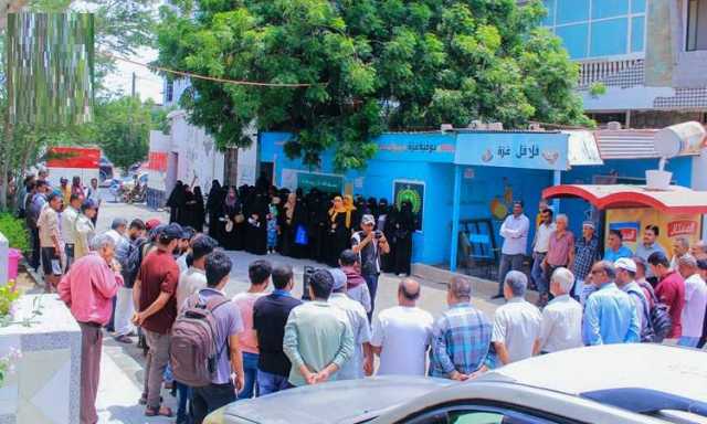 وقفات بجامعة الحديدة تندد بالعدوان الصهيوني الأمريكي على غزة وإيران