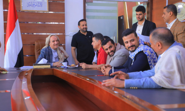 وزير الاقتصاد يلتقي المواطنين والقطاع الخاص في اليوم المفتوح