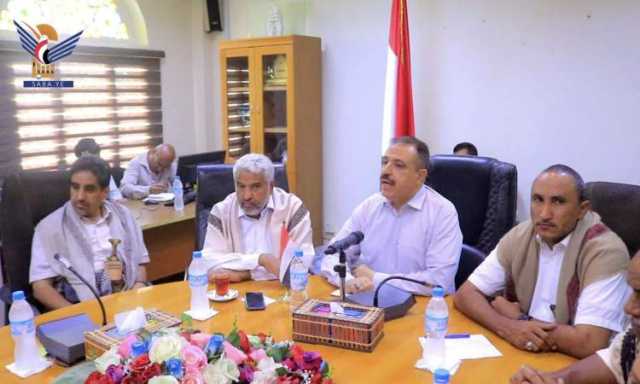 وزير النقل: البضائع تسير بانسيابية في ميناء الحديدة