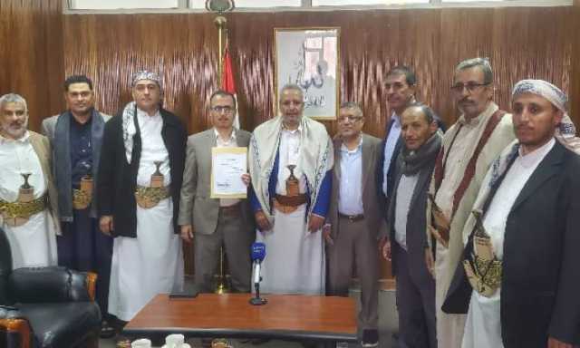 هيئة مكافحة الفساد تتسلم إقرار القائم بأعمال رئيس مصلحة الضرائب والجمارك