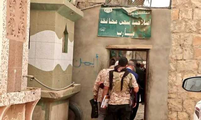 معتقل يكشف عن انتهاكات جسيمة في سجون مأرب