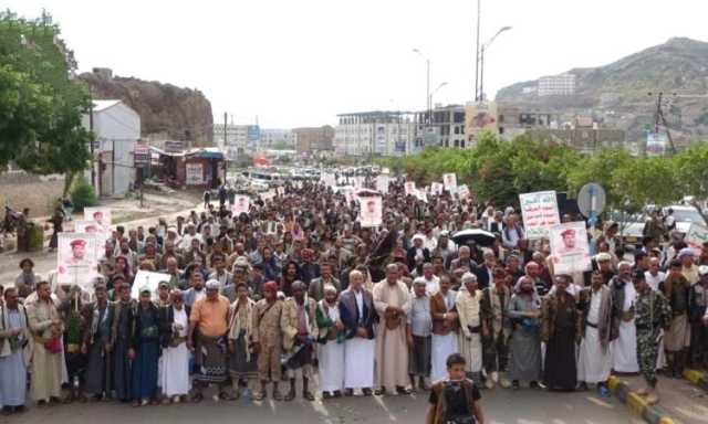 93 مسيرة حاشدة في تعز تحت شعار “عامان من العطاء.. ووفاء لدماء الشهداء”