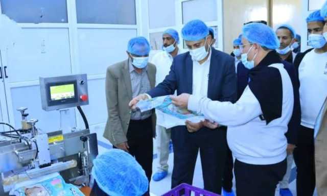 المواصفات تنفذ نزولا إلى عدد من المصانع في صنعاء ومحطات تعبئة المياه في إب