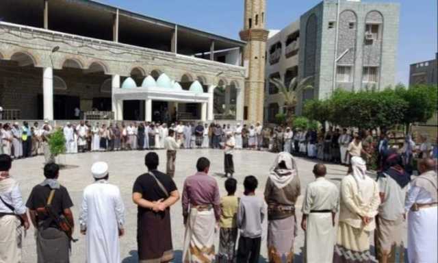 وقفات في الحديدة وفاءً للشهداء وتأكيدًا على استمرار التعبئة