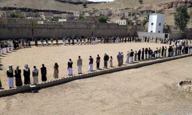 وقفات جماهيرية في ذمار تأكيداً على الجهوزية العالية والوفاء لدماء الشهداء