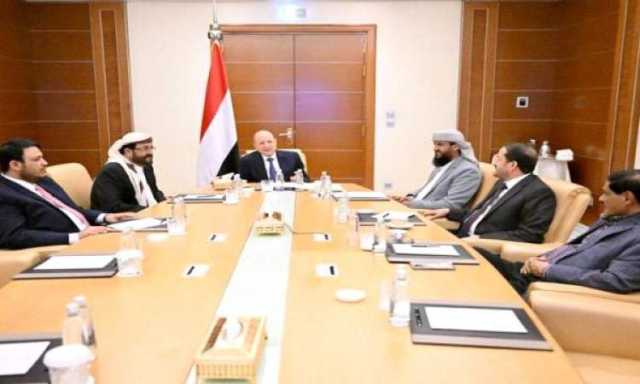 اجتماع لقيادة المرتزقة بالرياض لمناقشة العجز في صرف رواتب الموظفين