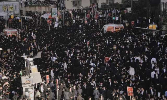 نحو 200 ألف من الحريديم يتظاهرون بالقدس رفضا للتجنيد