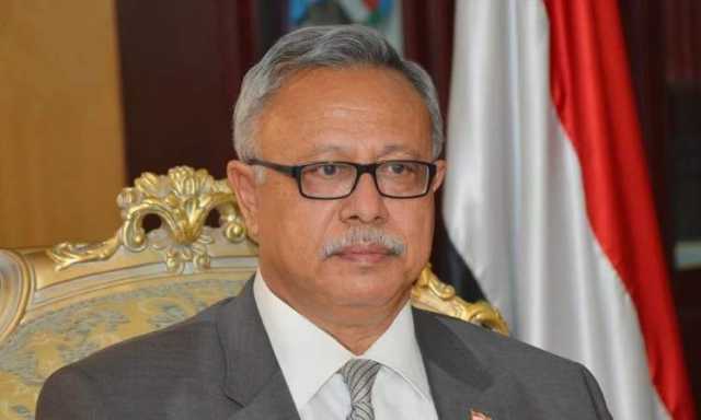 بن حبتور يعزّي في وفاة الإعلامي خليل العُمري