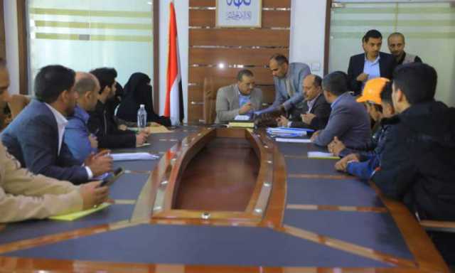 القائم بأعمال وزير الاقتصاد يلتقي المواطنين والقطاع الخاص خلال اليوم المفتوح