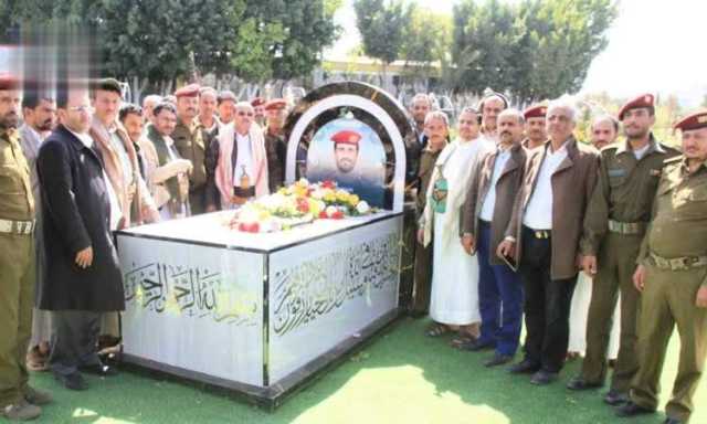 قضاة دائرة القضاء العسكري يزورون أضرحة الصماد والرهوي والغماري