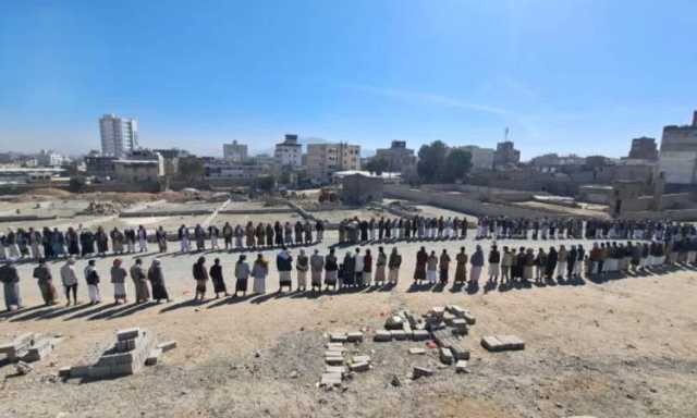 وقفة مسلحة في مديرية معين وفاءً للشهداء ومباركة للإنجاز الأمني